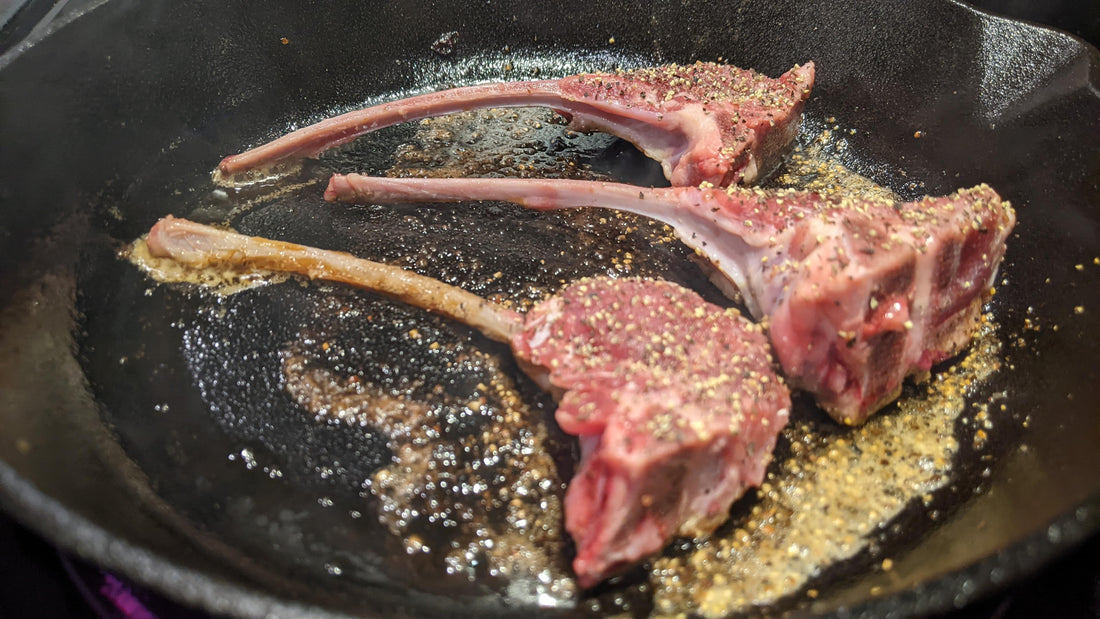 Pan-Seared Grassfed Lamb Chops... Mmmm.